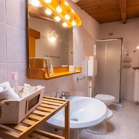 Aparthotel Mama 2*